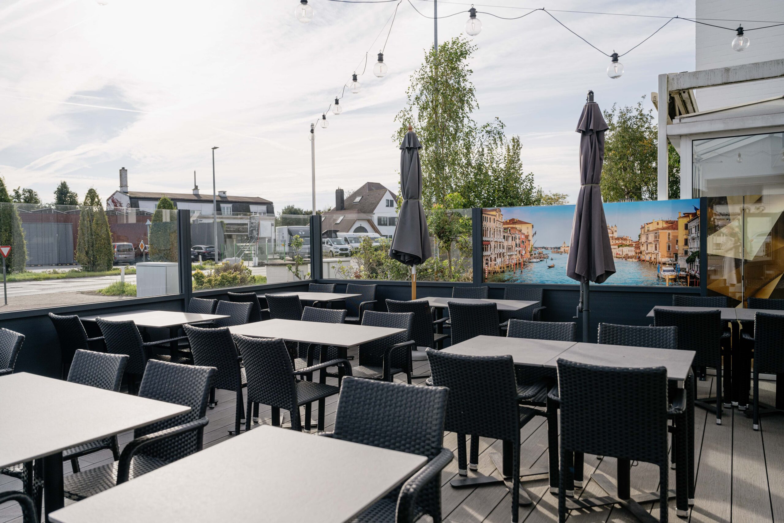 Het Terras van restaurant Bella Italia te Zedelgem